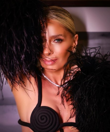 Adriane Galisteu actrice parfaite photos