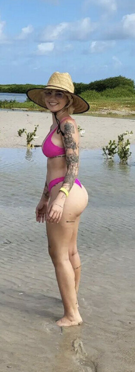 Taiga Tondorf modèle parfait photos