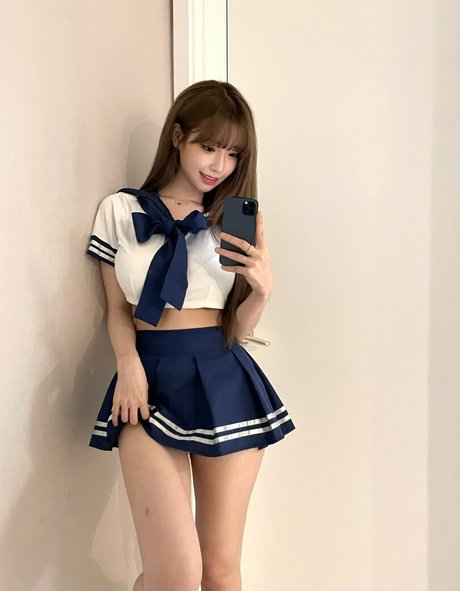 Se Yeon modèle adulte photos