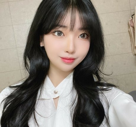 Se Yeon star du porno gratuit photos