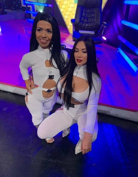 Diosa Canales art de star du porno des photos