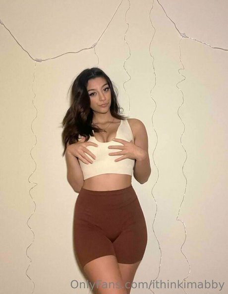 ithinkimabby modèle magnifique galeries