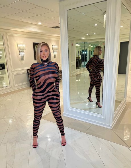 Halle Payne belle actrice collection