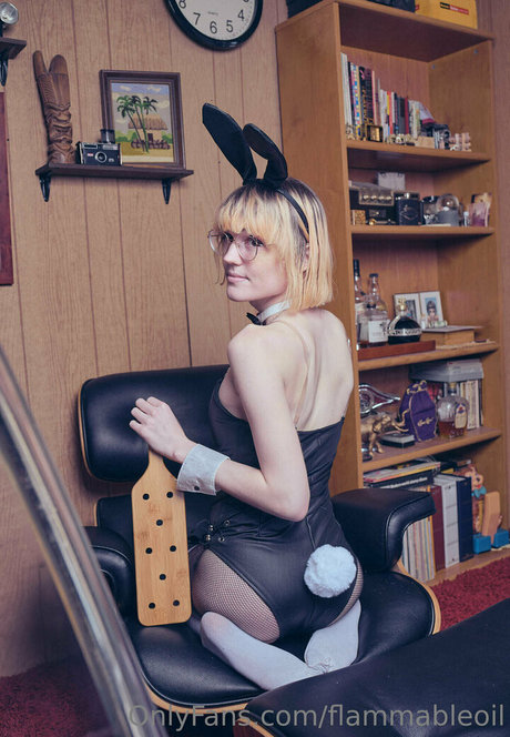 flammableoil actrice libre photos