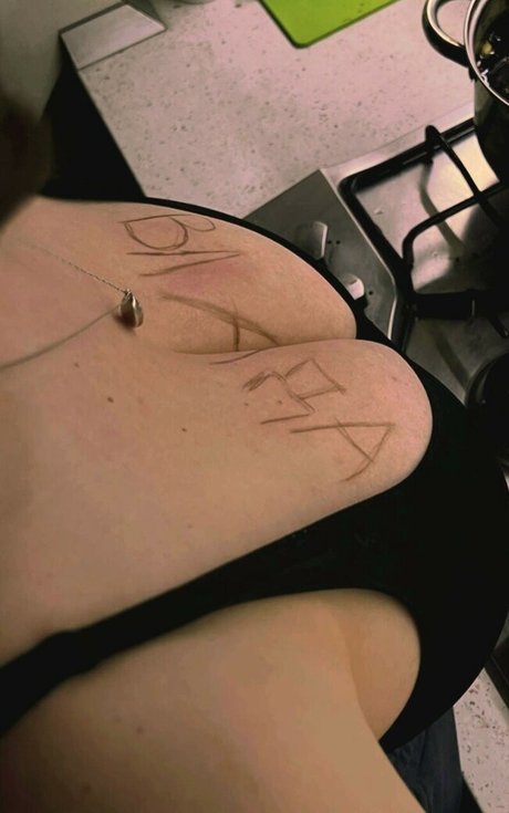 iramostova modèle magnifique archive