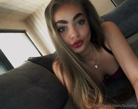 livionly modèles nus images