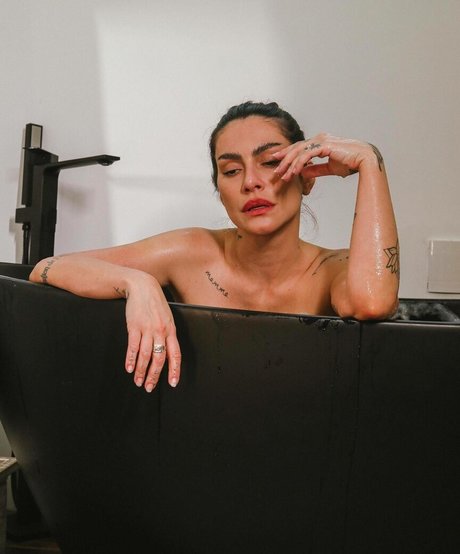 Cleo Pires star érotique archive