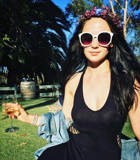 Stevie Lynn Jones actrice artistique galerie