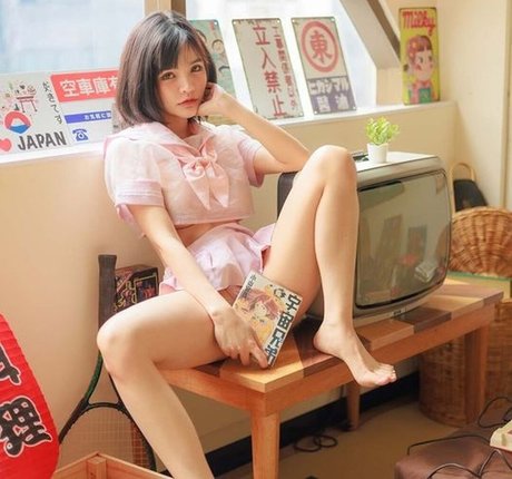 Kaijeaw Sirinrat modèle artistique image