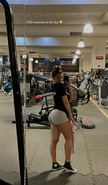 Ela Be eri jolie star du porno des photos