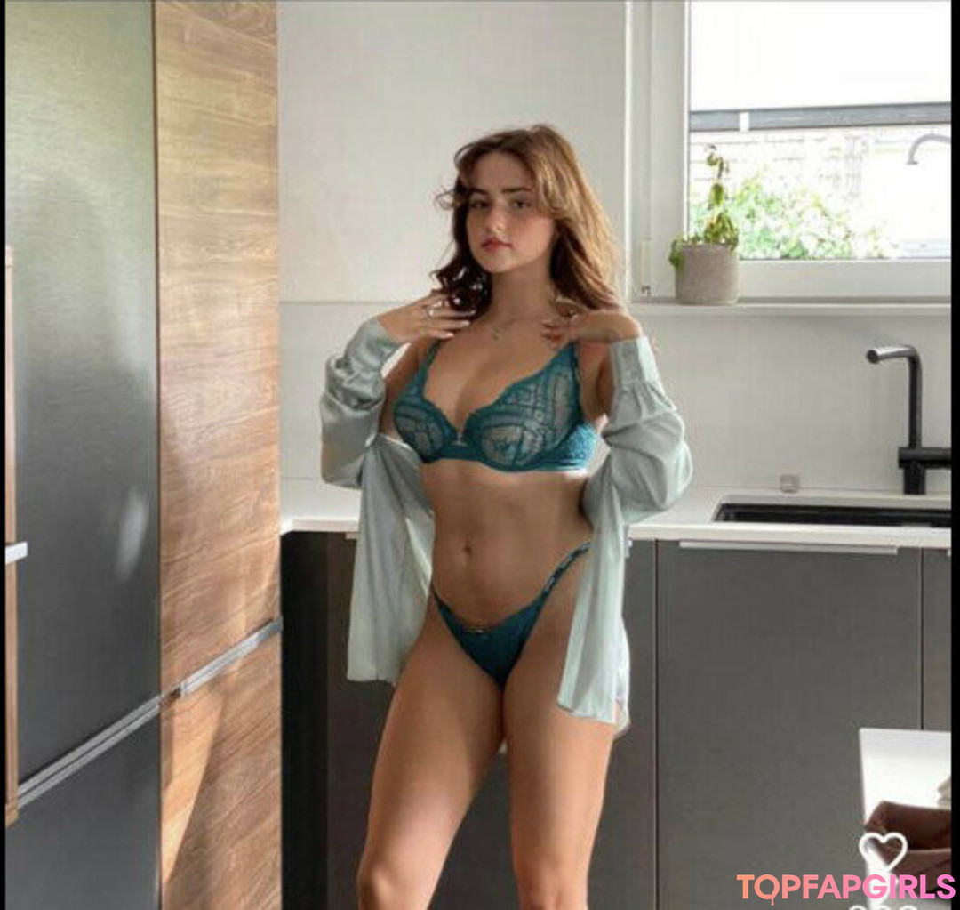 petite blonde onlyfans xxx érotique archive