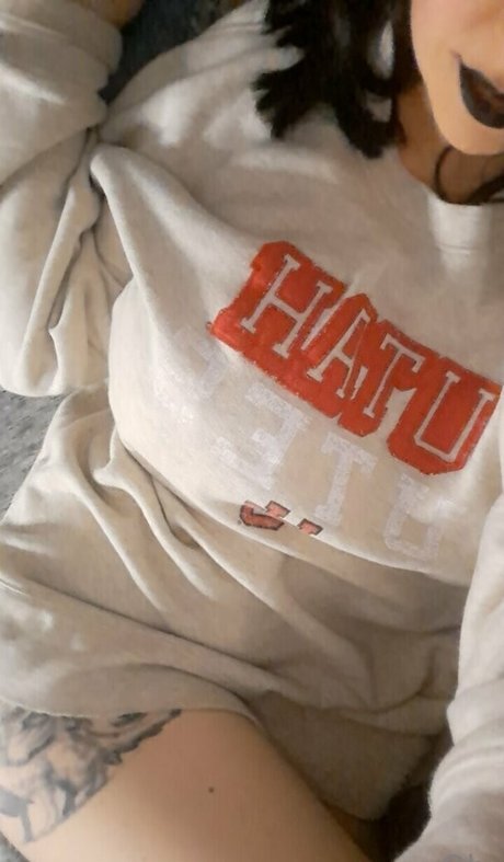 youcancallmeoly modèle chaud image