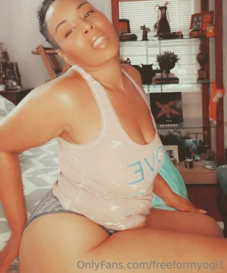 freeformyogi1 modèle chaud galeries