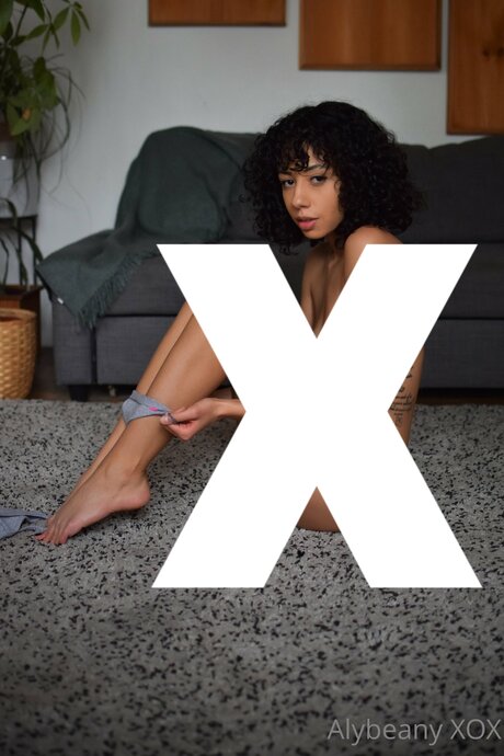 Aly Beany modèle érotique images