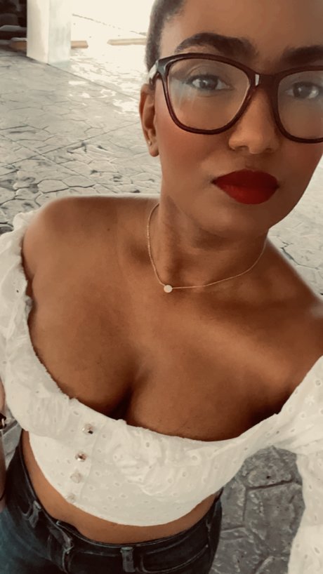 Stephanie Santana actrice artistique galeries