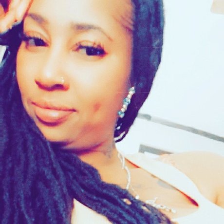 Nina Woods art modèle photo