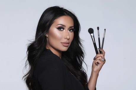 Tamanna Roashan star du porno parfaite photos