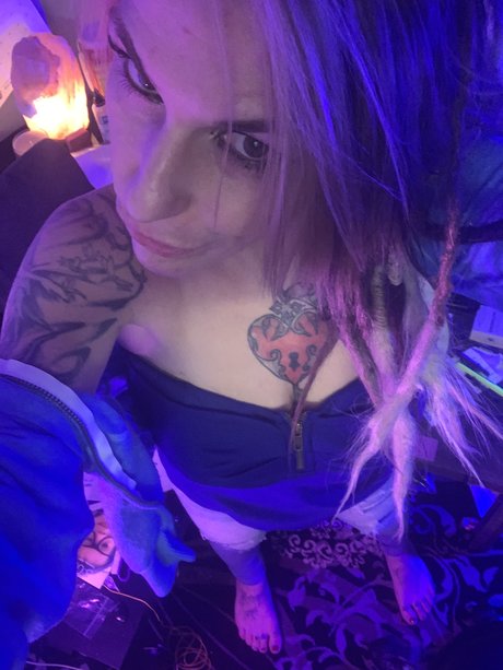 Sativaflowrr actrice libre photos