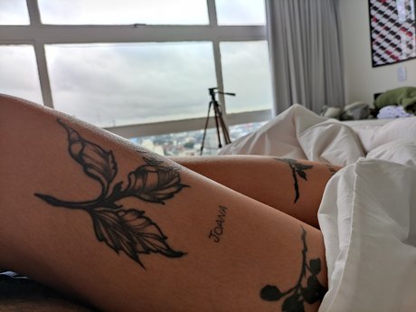 Tr4g3die star du porno gratuit photo