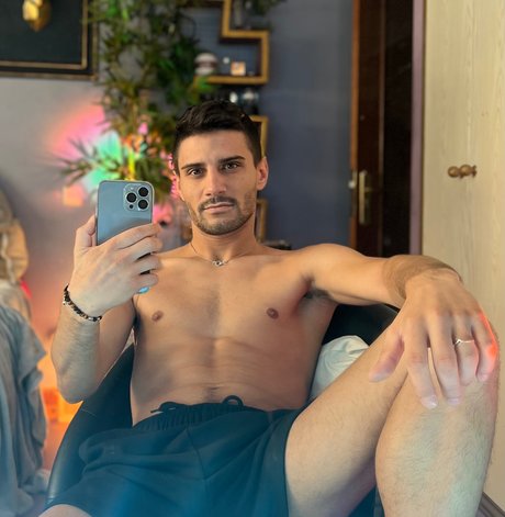 MASTERP0RN XL modèle pornographique archive