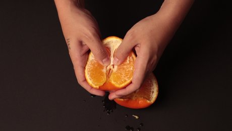 Need A Hand actrice artistique des photos