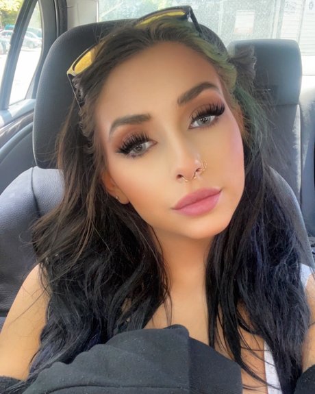 Eva Jordan star du porno gratuit image