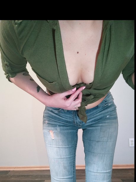 TinyLadyxoxo actrice sexy galerie