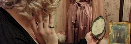 Evelynn Adelaide haut de star du porno galeries