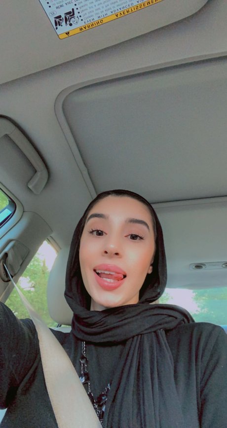 Hala_ actrice parfaite des photos