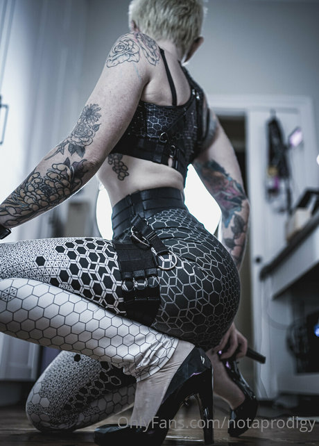 petite blonde onlyfans nu xxx photo