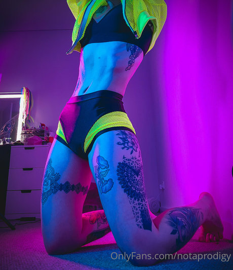 Notaprodigy modèle xxx des photos