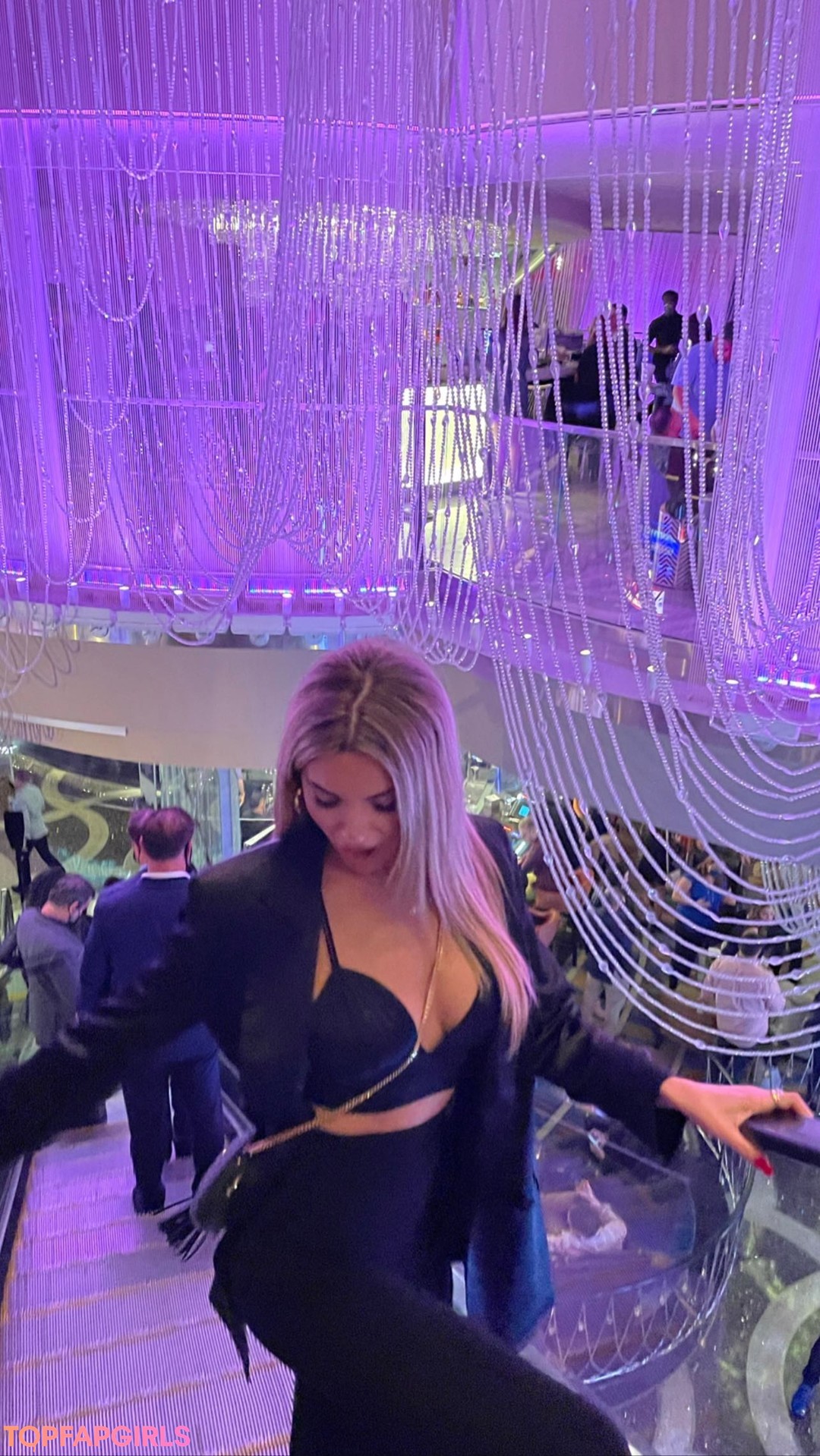 fellation en bikini onlyfans gratuit parfait des photos