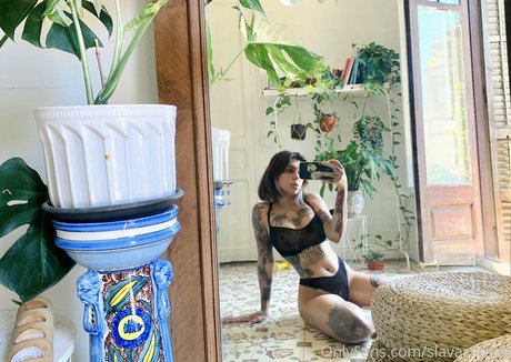 Slava Satana star du porno hd photo