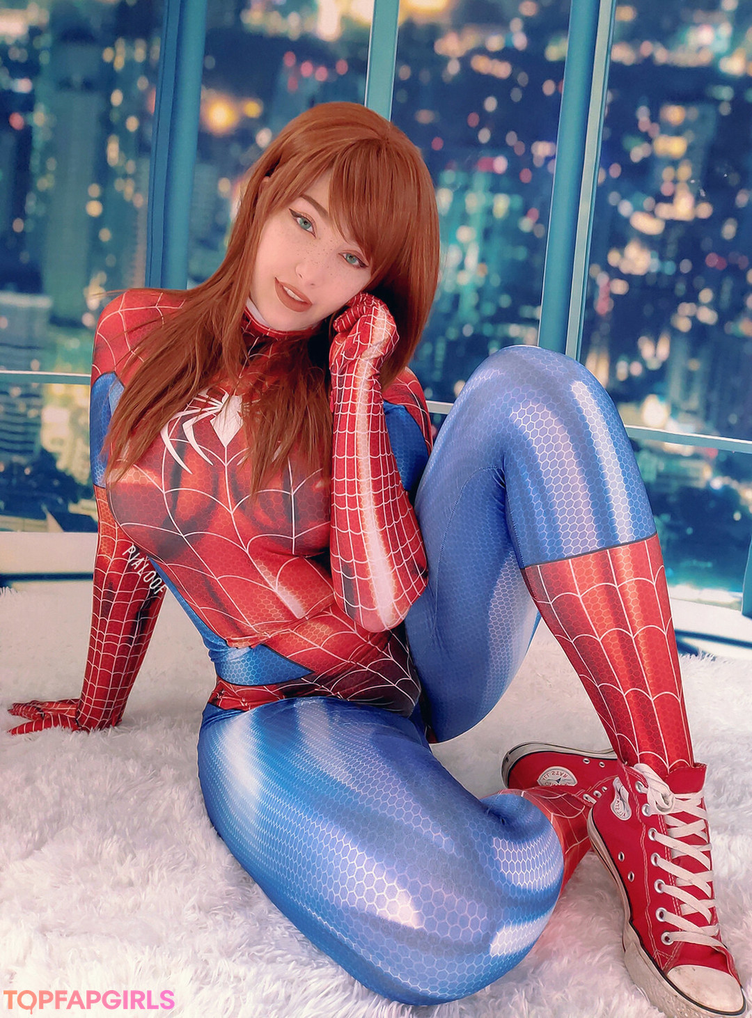 Pialoof modèle pornographique images