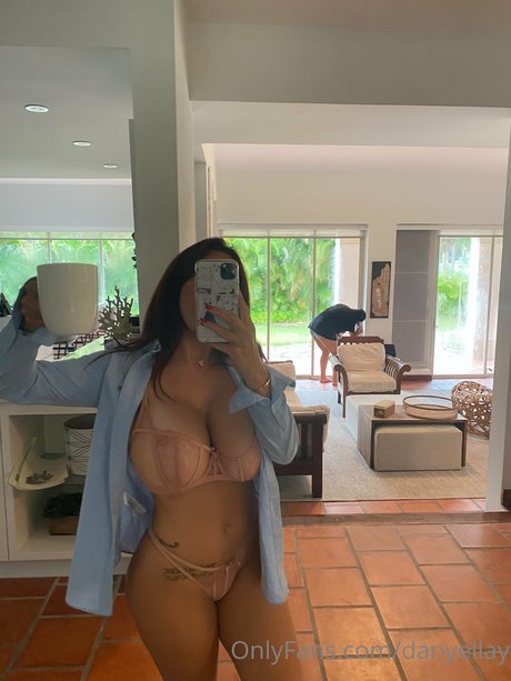 Danielley Ayalaa star du porno belle galeries