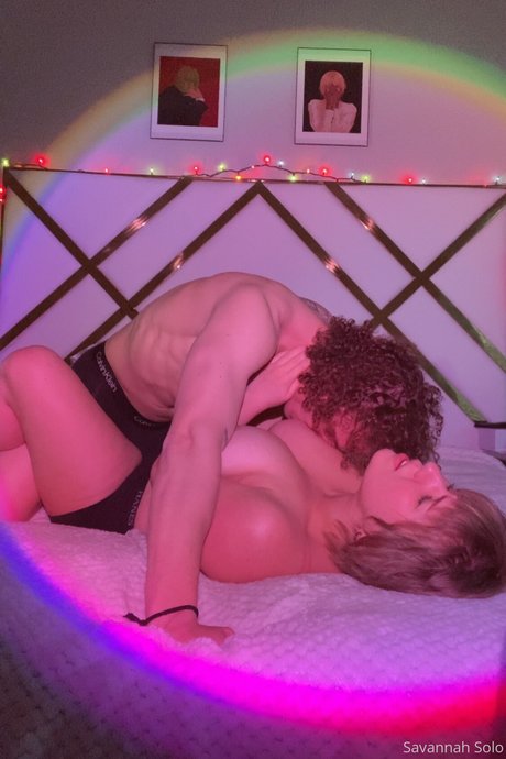 Savannah Solo art de star du porno galerie