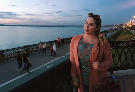 Holly Garner nus étoiles archive