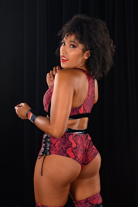 Marti Belle star du porno gratuit des photos