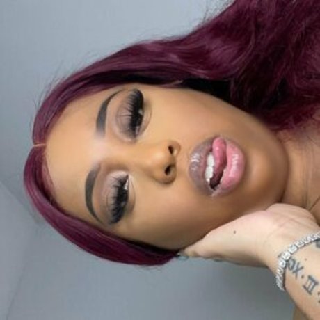 Kiorboobs actrice libre photos