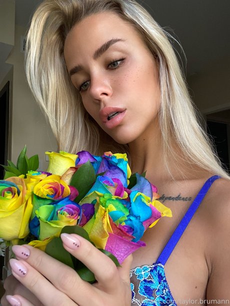 Taylor Brumann modèle hd galerie