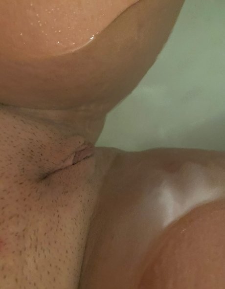 chaton courbé onlyfans art xxx img