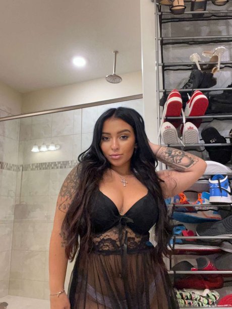 chaton courbé onlyfans chaud gratuit galerie