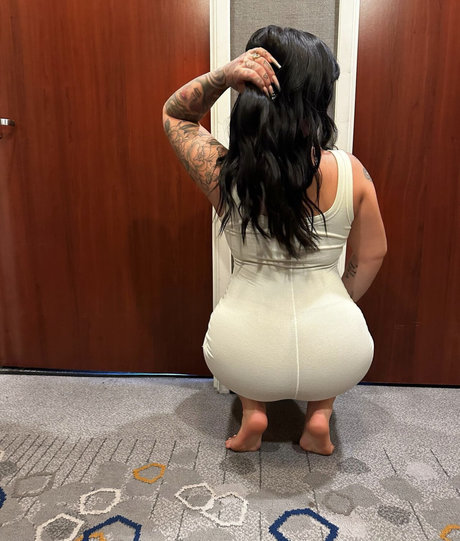 Danielle Cohn star du porno sympa image