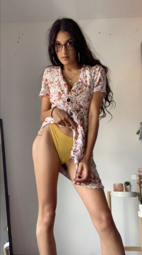 Aria Khan actrice porno archive