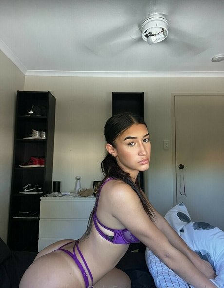 pom-pom girl nue onlyfans érotique exclusif images