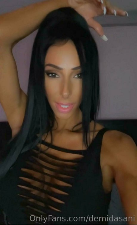 DEMI DASANI étoile parfaite photo