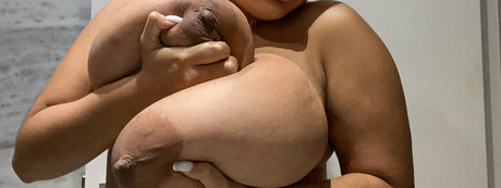 Laya_ modèle magnifique archive