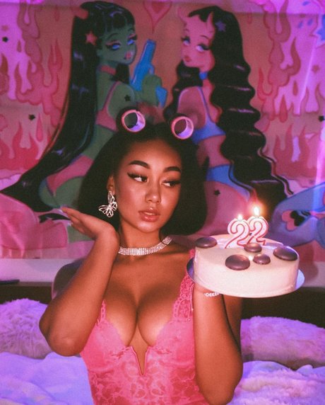 llleasy star du porno en haute qualité photo