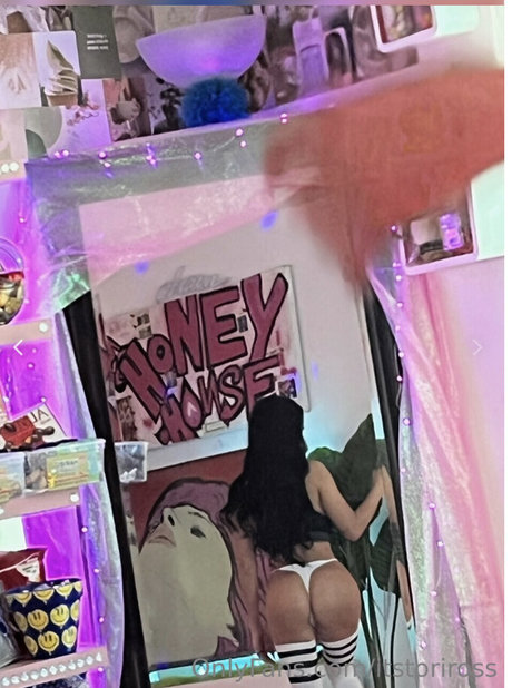 Tori Ross star du porno gratuite photo