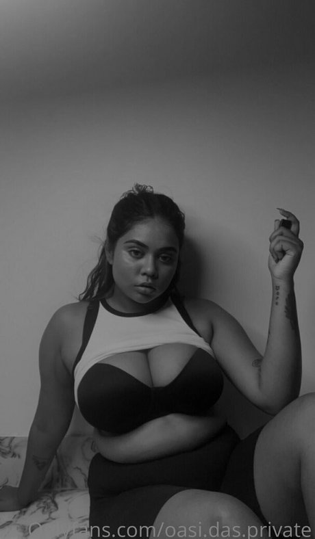 Oasi Das modèle nu galeries